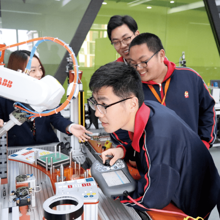 瀝青路面冷再生技術在路面大中修工程中的應用技術_it技術包括哪些技術_it技術工程師